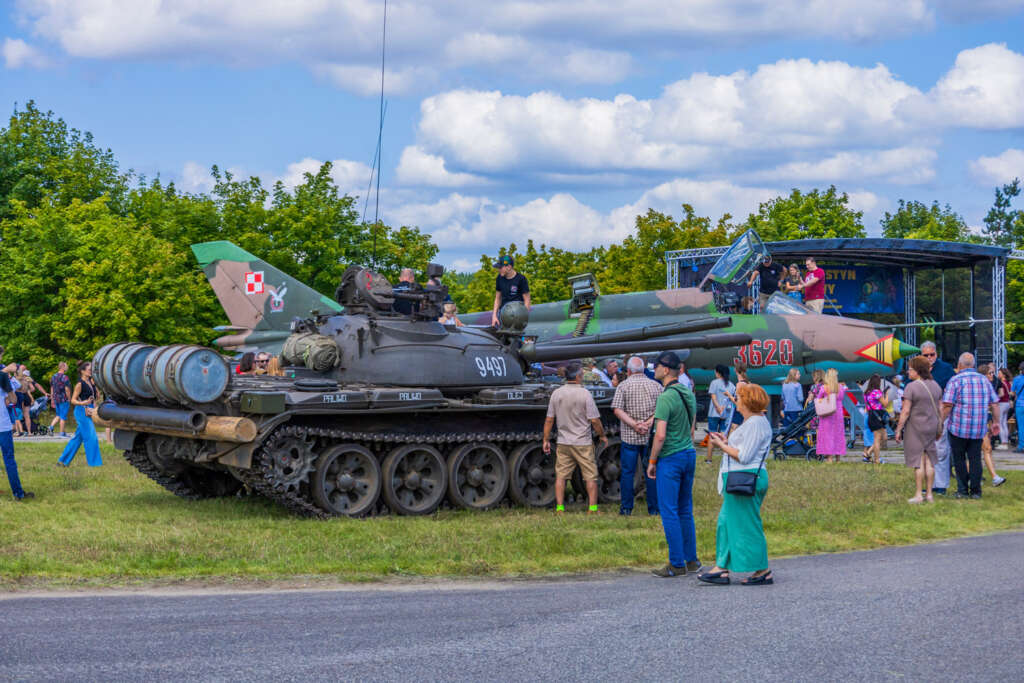 Piknik Wojskowy i służb mundurowych na lotnisku w Pile. 10 sierpnia 2025. Fot. Marcin Mazuiarz