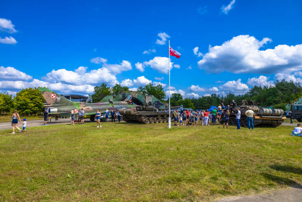 Piknik Wojskowy i służb mundurowych na lotnisku w Pile. 10 sierpnia 2025. Fot. Marcin Mazuiarz