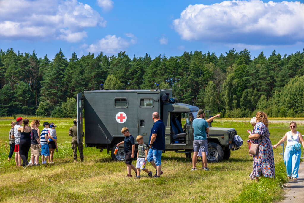 Piknik Wojskowy i służb mundurowych na lotnisku w Pile. 10 sierpnia 2025. Fot. Marcin Mazuiarz