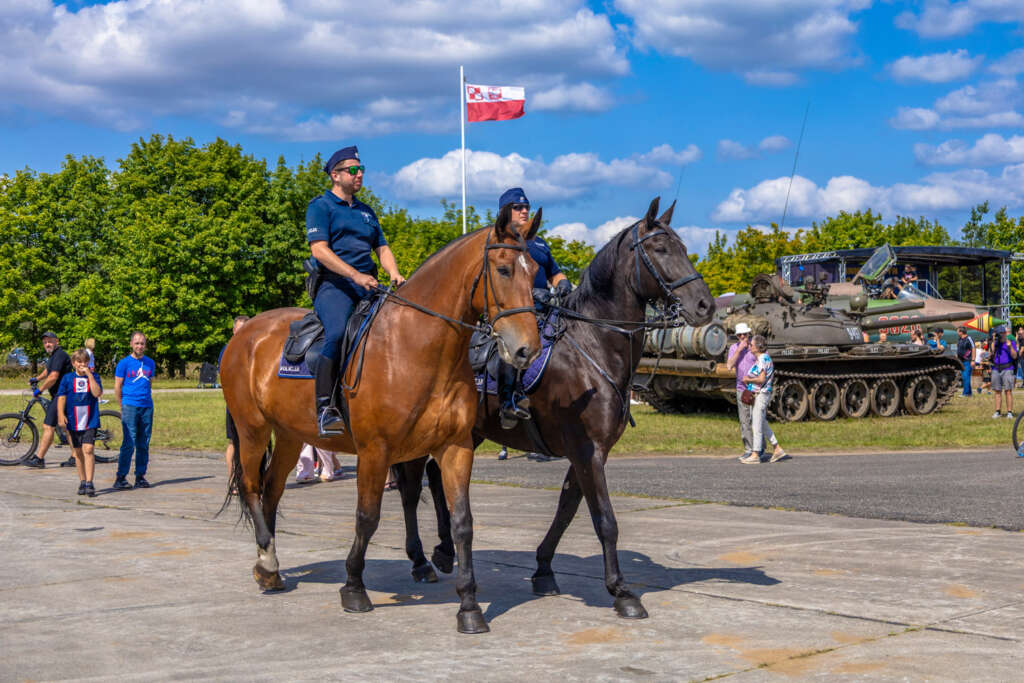 Piknik Wojskowy i służb mundurowych na lotnisku w Pile. 10 sierpnia 2025. Fot. Marcin Mazuiarz
