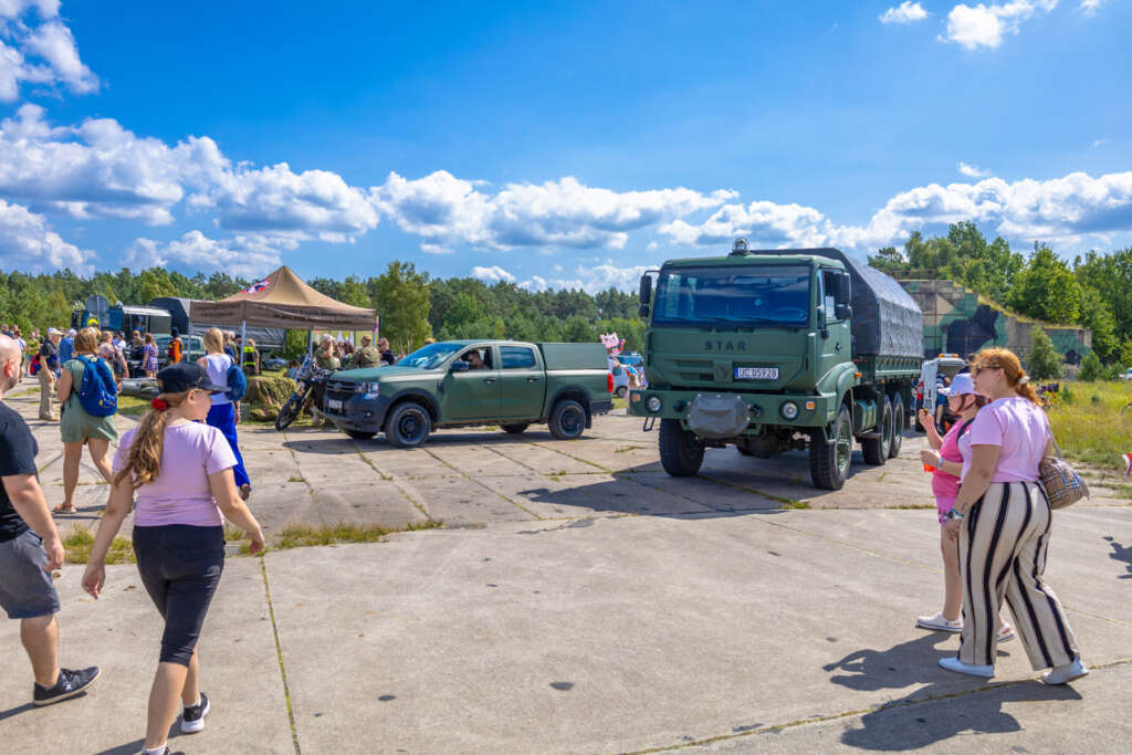Piknik Wojskowy i służb mundurowych na lotnisku w Pile. 10 sierpnia 2025. Fot. Marcin Mazuiarz